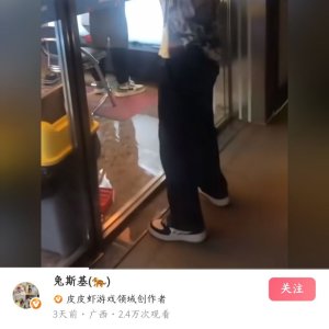 朱门洗衣爽，路有冻死骨